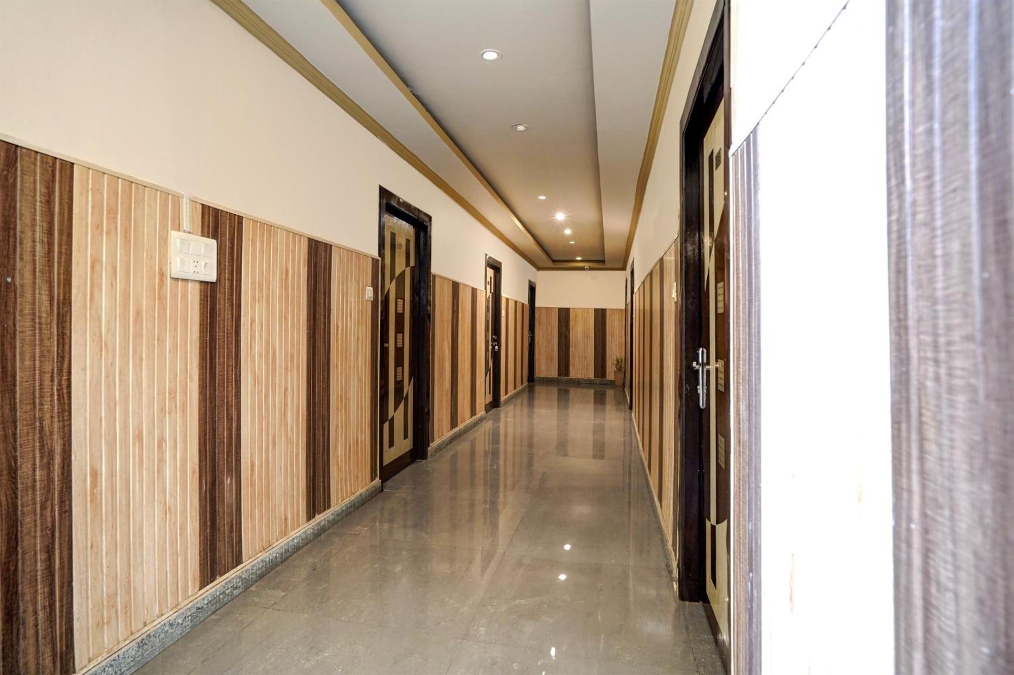 Oyo10592甘加宫酒店 哈里瓦 外观 照片